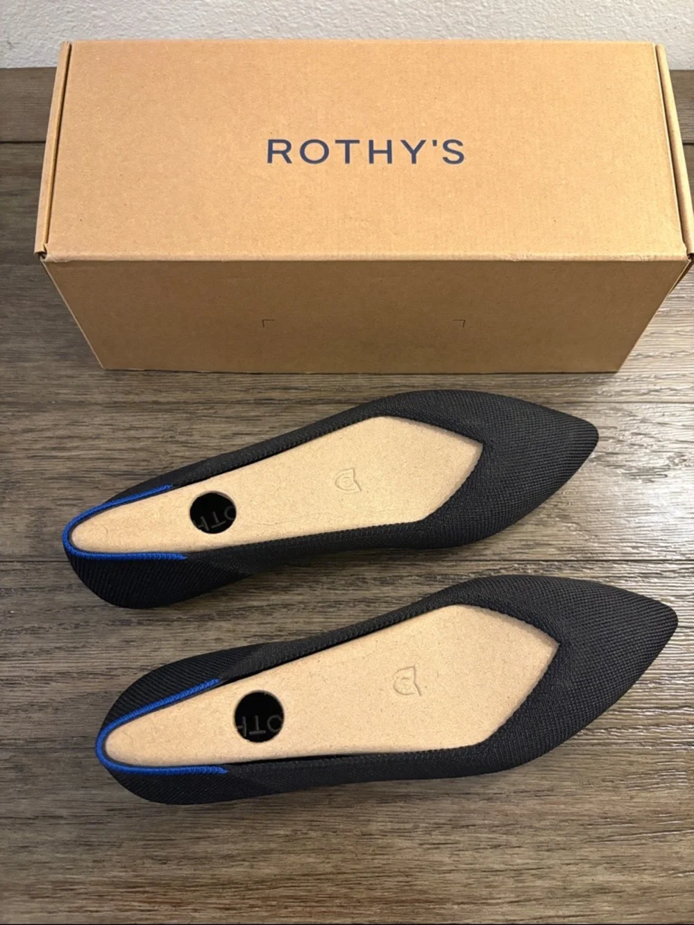NIB [Rothy's] The Point II Flats Pointed Knit Flat Slip-On Shoes Black Women's 6 - Picture 8 of 13
